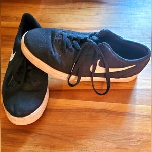 Nike SB sneaker shoes boys  7 Y / EU 40